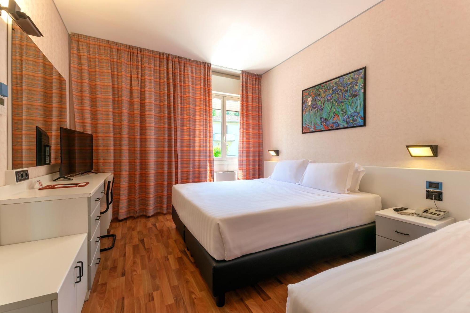 Hotel Falco D'Oro Tole Екстер'єр фото